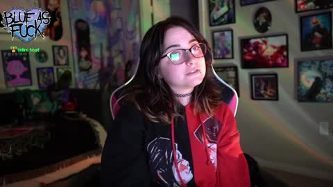 Blue online show from December 14, 2:01 am