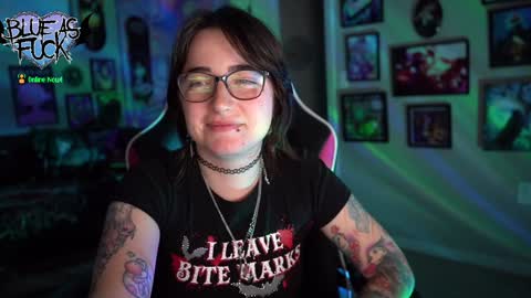 Blue online show from December 16, 1:42 am