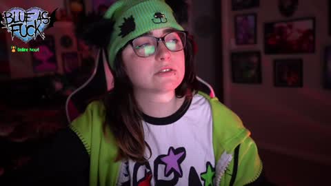 Blue online show from December 31, 2:19 am