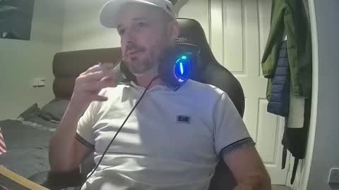 bluebirdflame1 online show from December 30, 1:26 am