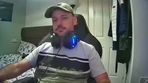 bluebirdflame1 online show from January 10, 2:57 am