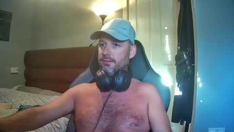 bluebirdflame1 online show from July 12, 5:31 am