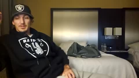 Snapshot of bluecollarfck chatting on December 27, 4:36 am Dominick Wyte online show from December 27, 4:36 am