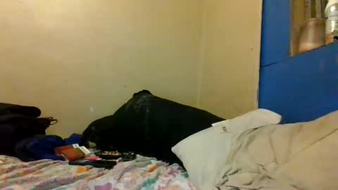 Snapshot of bluedemoneyes1986 chatting on March 8, 1:50 am bluedemoneyes1986 online show from March 8, 1:50 am