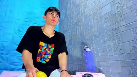 blueestar03 online show from December 9, 12:19 pm