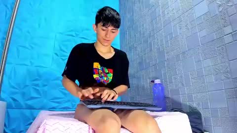 blueestar03 online show from December 9, 3:22 pm