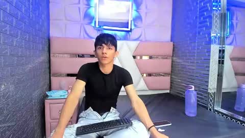 blueestar03 online show from December 18, 2:28 pm