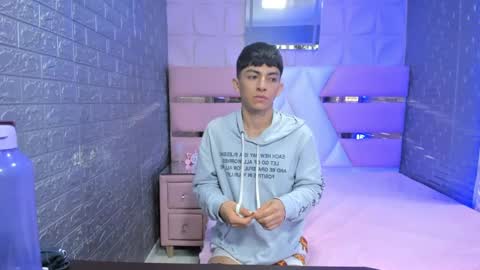 blueestar03 online show from December 27, 12:23 pm