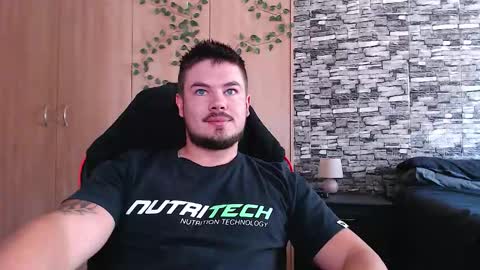 blueeyeboy0 online show from October 23, 8:02 am