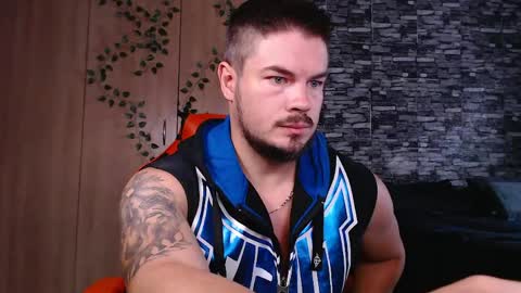 Snapshot of blueeyeboy0 chatting on May 6, 8:52 am blueeyeboy0 online show from May 6, 8:52 am