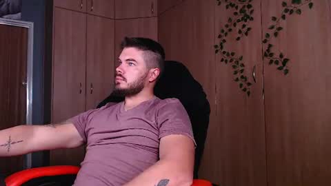 Snapshot of blueeyeboy0 chatting on June 18, 7:52 am blueeyeboy0 online show from June 18, 7:52 am