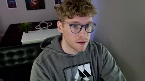 blueeyedtallguy online show from March 11, 9:32 pm