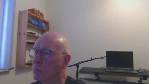 blueeyesn8 online show from January 3, 8:43 am