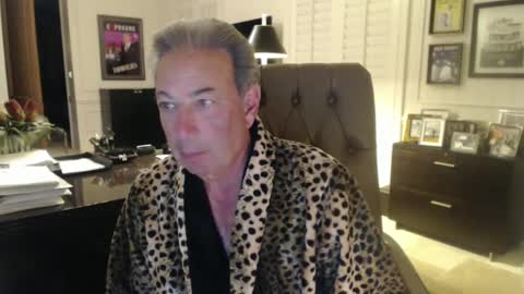 Snapshot of blueisles chatting on March 2, 11:53 pm blueisles online show from March 2, 11:53 pm