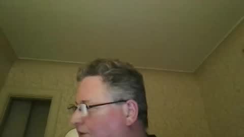 bluemoose70 online show from February 27, 11:49 pm