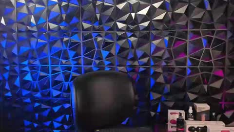 Violette 3 online show from January 16, 5:50 pm