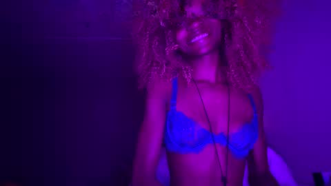 bluhaze951342 online show from November 20, 4:01 am