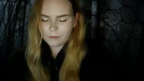 blushing_star online show from November 19, 12:16 pm