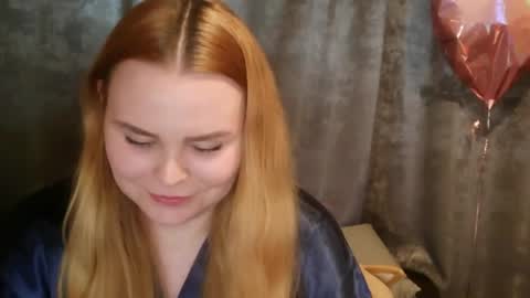 Snapshot of blushing_star chatting on May 28, 4:15 pm blushing_star online show from May 28, 4:15 pm