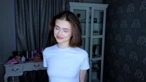 Snapshot of bluuemarine chatting on May 15, 5:20 pm Mary online show from May 15, 5:20 pm