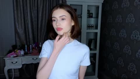 Snapshot of bluuemarine chatting on May 16, 7:12 pm Mary online show from May 16, 7:12 pm