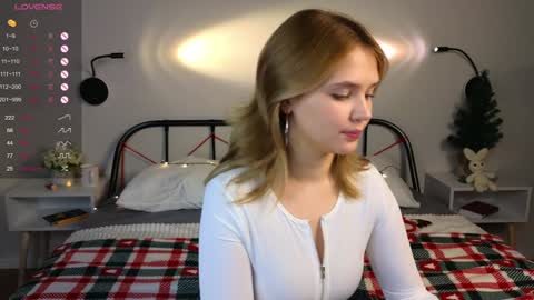 Erica online show from December 25, 4:22 pm