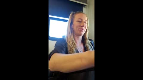 MamaMorgan online show from December 5, 5:09 pm