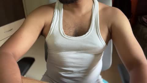 Snapshot of bmporn87 chatting on April 27, 9:18 am Horny Ben online show from April 27, 9:18 am