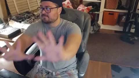 Snapshot of bnitehawk1234 chatting on September 16, 5:52 am harry cockins online show from September 16, 5:52 am