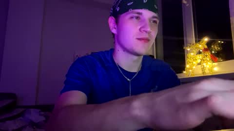 bob_bucks online show from February 1, 9:13 pm