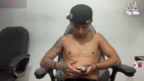 Snapshot of bob_pettersonn chatting on December 3, 4:36 am Bob  INDEPENDENT MODEL online show from December 3, 4:36 am