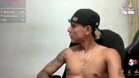 Snapshot of bob_pettersonn chatting on December 3, 7:43 am Bob  INDEPENDENT MODEL online show from December 3, 7:43 am