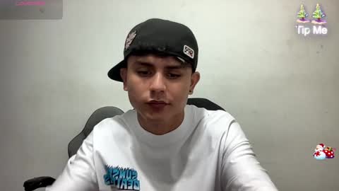 Snapshot of bob_pettersonn chatting on December 3, 11:13 pm Bob  INDEPENDENT MODEL online show from December 3, 11:13 pm