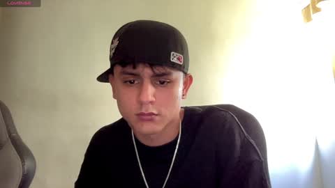 Snapshot of bob_pettersonn chatting on December 8, 6:39 pm Bob  INDEPENDENT MODEL online show from December 8, 6:39 pm