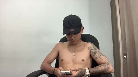 Snapshot of bob_pettersonn chatting on March 4, 1:34 am Bob  INDEPENDENT MODEL online show from March 4, 1:34 am