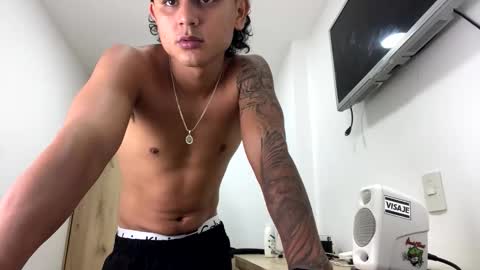 Snapshot of bob_pettersonn chatting on September 10, 2:11 am Bob  INDEPENDENT MODEL online show from September 10, 2:11 am