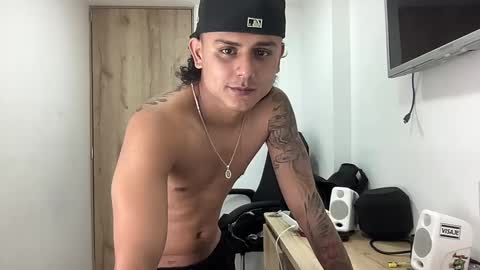 Snapshot of bob_pettersonn chatting on September 26, 4:38 am Bob  INDEPENDENT MODEL online show from September 26, 4:38 am