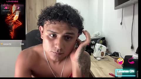 Snapshot of bob_pettersonn chatting on October 14, 4:35 am Bob  INDEPENDENT MODEL online show from October 14, 4:35 am