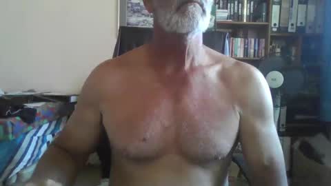 Snapshot of bobbgud chatting on October 21, 1:45 pm Bobbgud online show from October 21, 1:45 pm