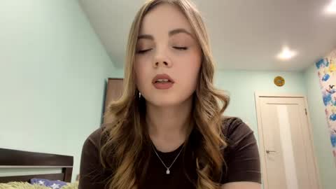 Snapshot of bobbicalegari chatting on March 21, 3:15 pm Margot online show from March 21, 3:15 pm