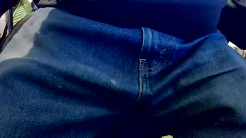 bobbie420_ online show from October 11, 1:27 am