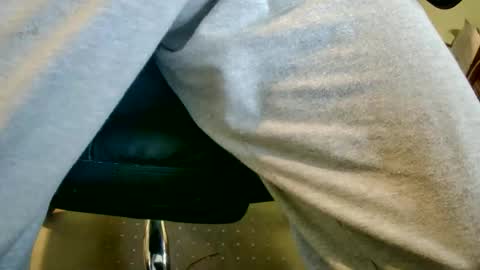 bobbie420_ online show from April 15, 1:23 am