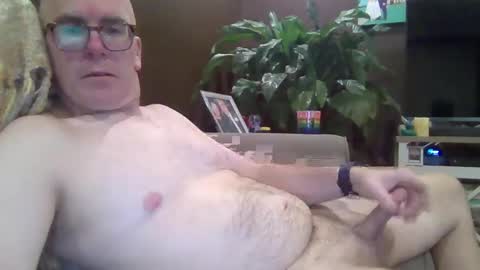 bobblehead31382 online show from December 3, 12:07 am