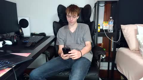 bobby72738 online show from September 24, 2:26 am