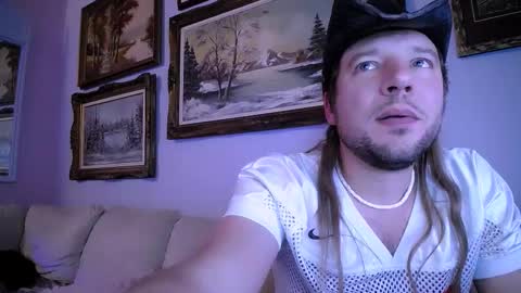 Bobby and Sadie online show from February 3, 6:51 am