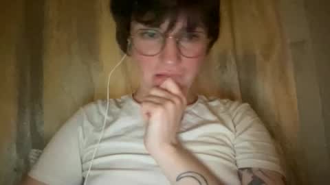Snapshot of bobwig4 chatting on May 15, 10:28 pm Tips prfr 11-55-111 tok online show from May 15, 10:28 pm
