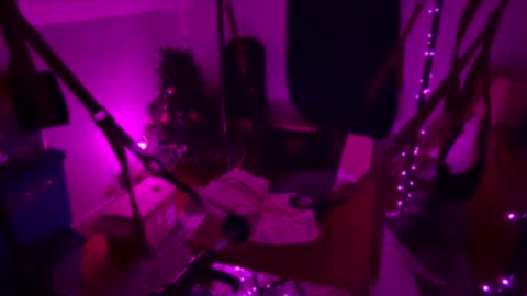 bodiddly64 online show from November 26, 10:49 am