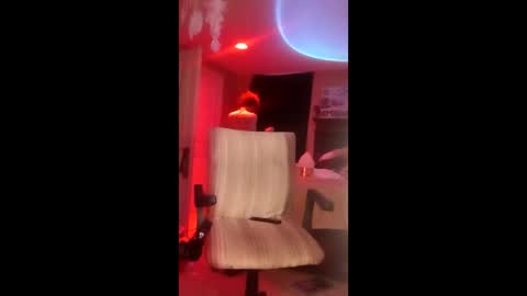 Sailorartemis online show from January 8, 9:00 am