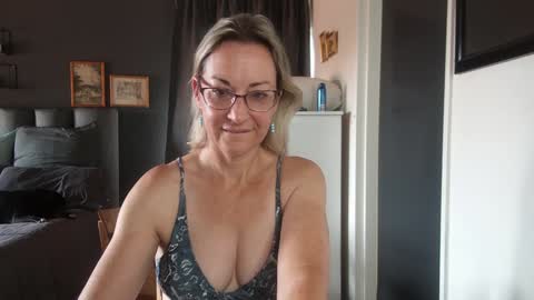 Ningifun couple online show from December 15, 8:08 am