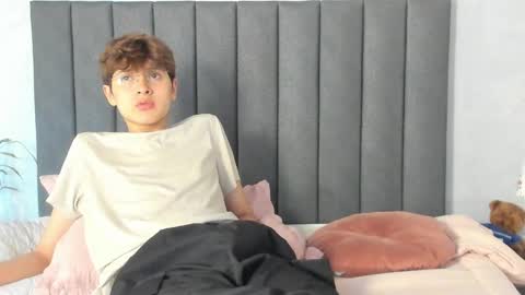 Boleyn online show from January 24, 11:48 am